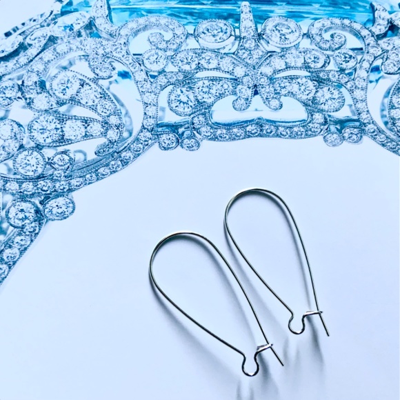 Luxury Simple Minimalist Women’s Sterling Silver Earrings 1.5 x 0.5 in - Picture 3 of 11